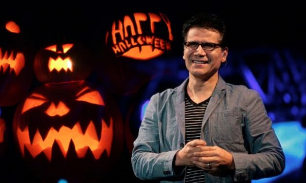 Jesús Adrián Romero invita a cristianos a celebrar Halloween